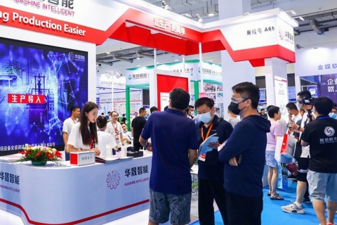 青岛国际工业机器人展览会展会现场图片