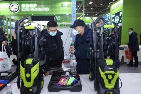 中国(北京)国际新能源汽车技术零部件及服务展展会现场图片