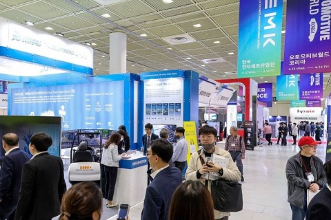 韩国首尔汽车电子工业技术展览会展会现场图片
