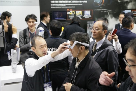 日本东京电子零部件和电子设备展览会展会现场图片