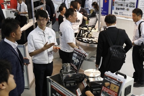 日本大阪复合材料展览会展会现场图片