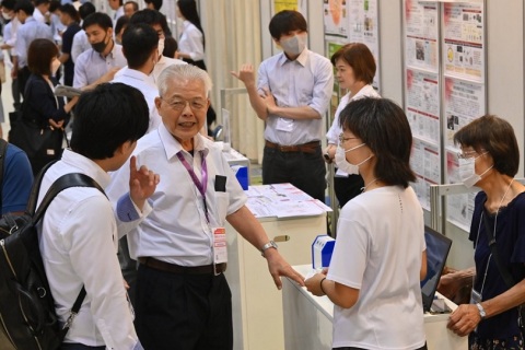 日本大阪再生医疗、化妆品原料展览会展会现场图片