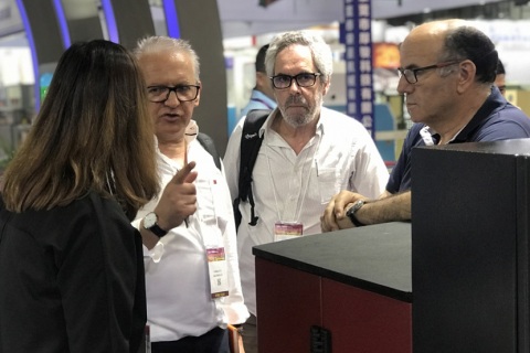 东莞国际服装皮革及鞋业供应链展览会展会现场图片
