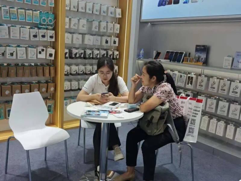 DEVIA 迪沃 2025香港环球资源电子展火热进行中,我们在6R17-6Q18展会等您