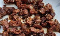 长沙消费者曝博览会所购高价牛肉干实为豆制品，市场监管介入核查