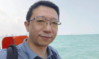 中国学者春节首日在泰国勇救外籍溺水幼童，俄裔母亲以俄语配合手势连连致谢
