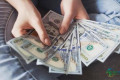 美债持仓降至6180亿，中国持续减持，多国资金争相接盘，潜在风险浮现